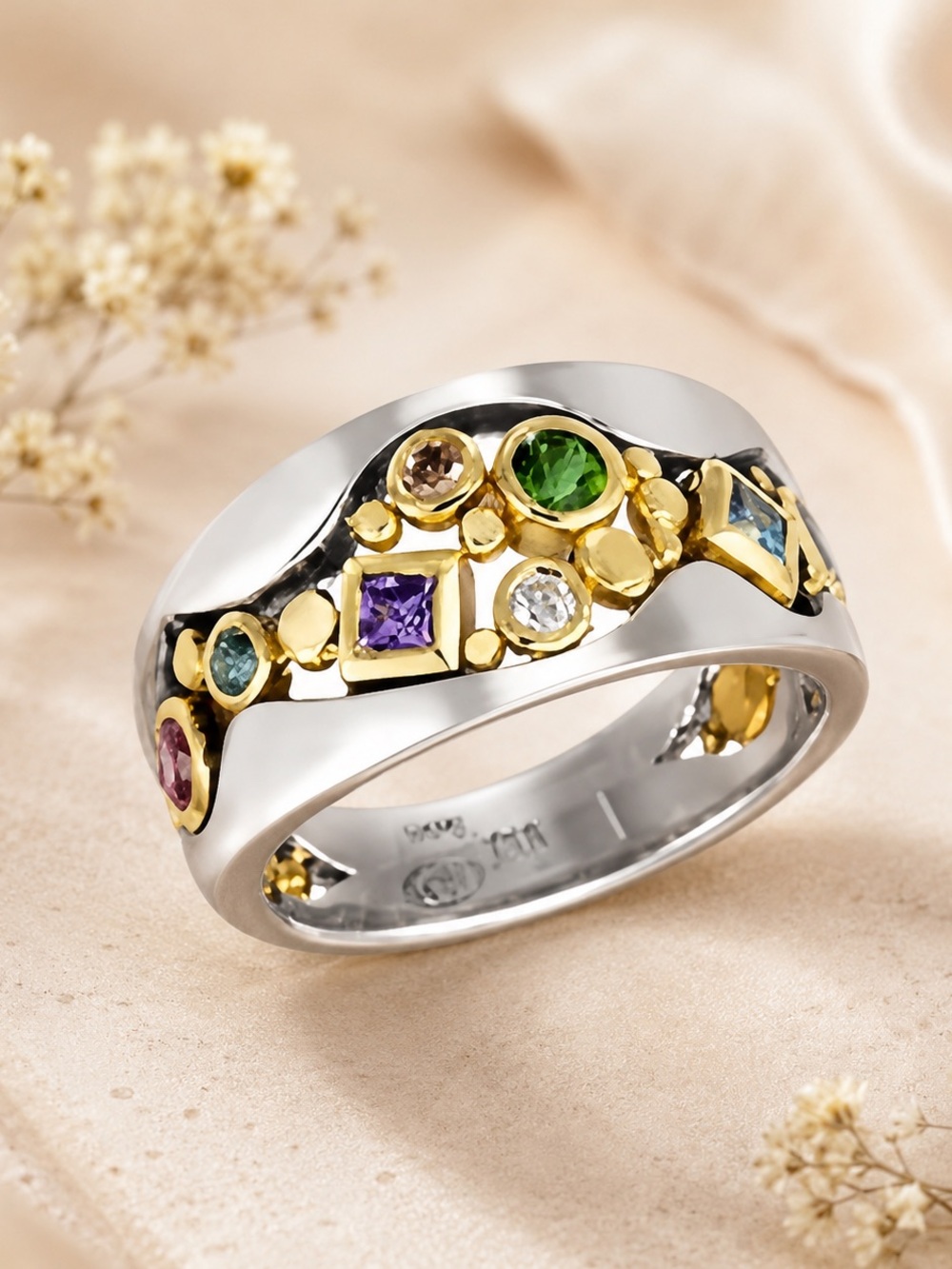 Fashion Vintage Geometric Zirconia Hollow Ring | Simple Inlaid Statement Band